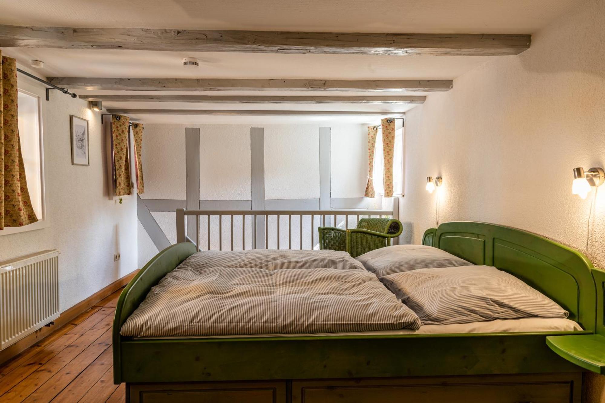 Fachwerkhotel - Ferienhäuser Vorhof zur Hölle Quedlinburg Exterior foto