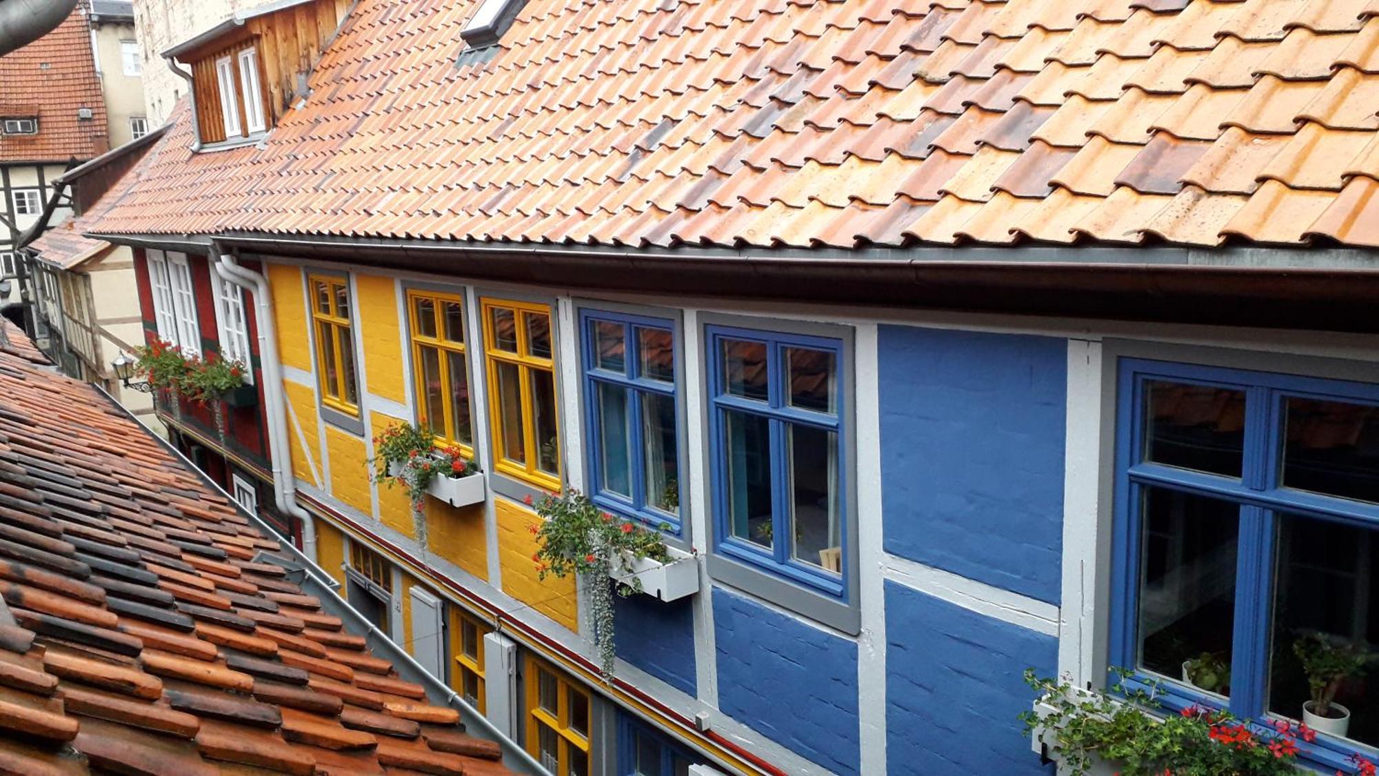 Fachwerkhotel - Ferienhäuser Vorhof zur Hölle Quedlinburg Exterior foto